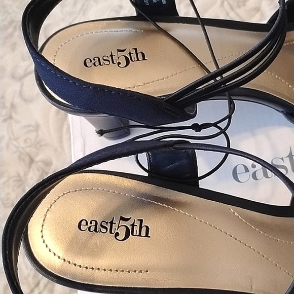 East Fifth Nellie Strappy Midnight Blue 2.5" Heels, Size: 11 M, NWT - Picture 6 of 9